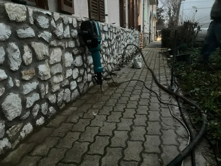 Ház alap injektálás - Munka közben